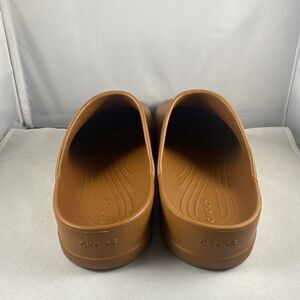 CROCS Dylan Clogs Slip On Slides Size Men’s 9 Women’s 11 Brown Shoes Sandals NEW